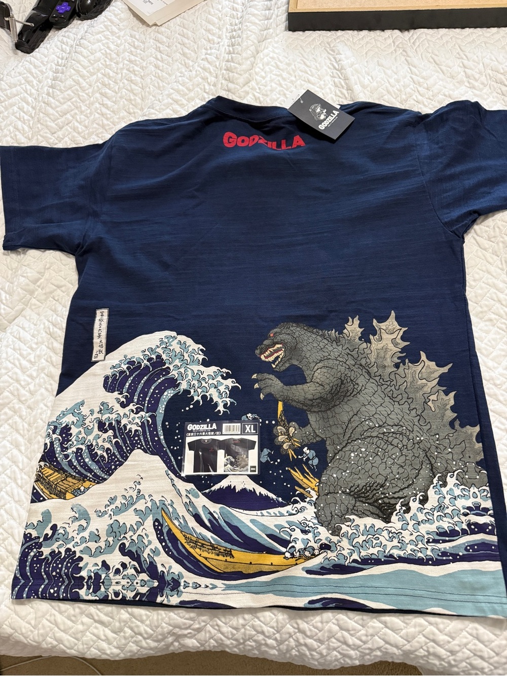 2 Total…GODZILLA The Great Wave Toho Co. Limited Ed. Blue T-Shirt GZ-UT-001